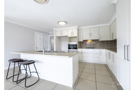 Property photo of 8 Ashlundie Crescent Dubbo NSW 2830