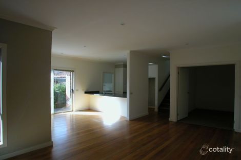 Property photo of 2/10 Box Hill Crescent Mont Albert North VIC 3129