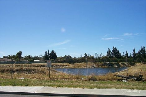 40 Excalibur Cir, Camillo, WA 6111