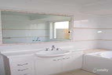 Property photo of 11 Dorinda Close Clinton QLD 4680