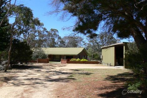 Property photo of 40 Sugarloaf Road Stanthorpe QLD 4380