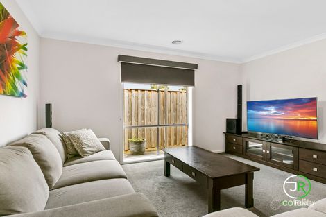 Property photo of 23 Copernicus Circuit Cranbourne West VIC 3977