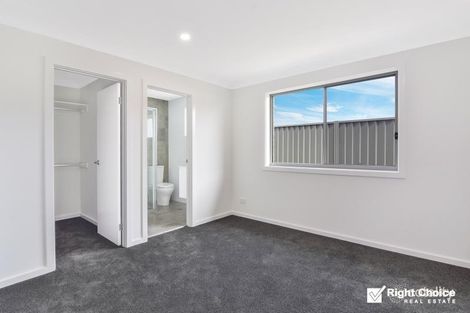 15 Scanlon St, Calderwood, NSW 2527