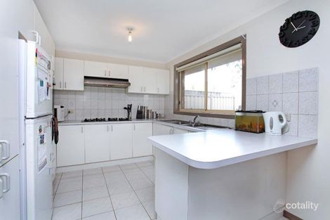 Property photo of 2/30 Gabrielle Crescent Gladstone Park VIC 3043