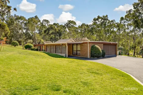 515 Racecourse Rd, Sunbury, VIC 3429