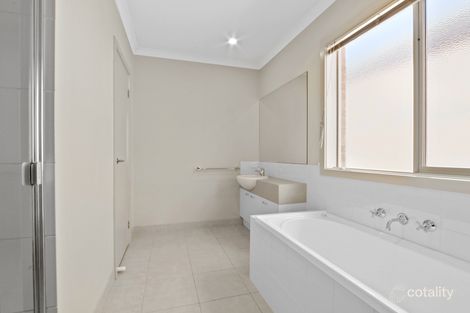 Property photo of 25 Trafford Road Carrum Downs VIC 3201
