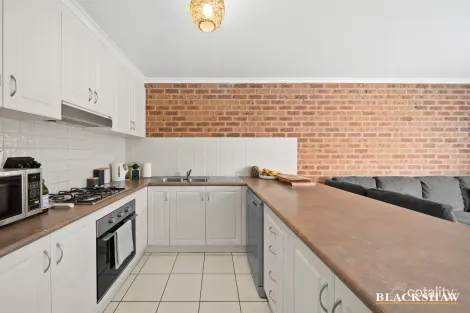 Property photo of 2/24 Binaburra Place Karabar NSW 2620