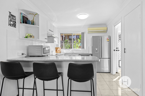 Property photo of 2/30 Lindeman Place Eight Mile Plains QLD 4113