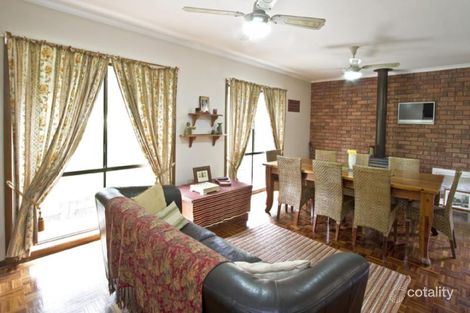 Property photo of 33 Stonnington Drive Watsonia North VIC 3087