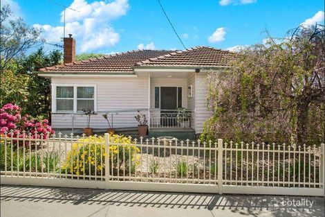 12 Weatherall St, California Gully, VIC 3556