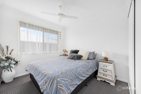 Property photo of 2 Waterside Way Eli Waters QLD 4655