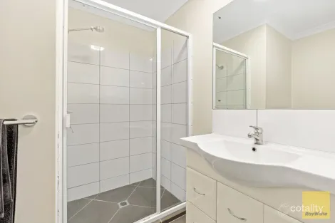 Property photo of 4/18 Theresa Street Emerald QLD 4720