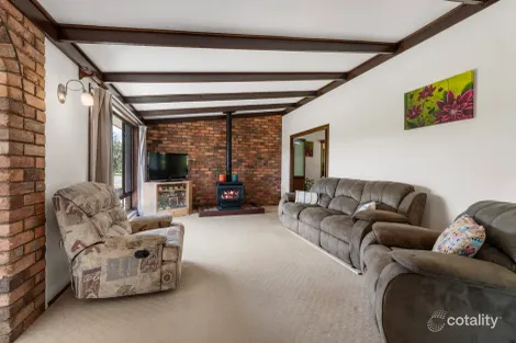 Property photo of 17 Amanda Drive Centenary Heights QLD 4350