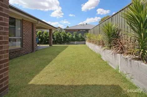 Property photo of 25 Pioneer Place Thurgoona NSW 2640