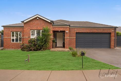 3 Lauderdale Dr, Craigieburn, VIC 3064