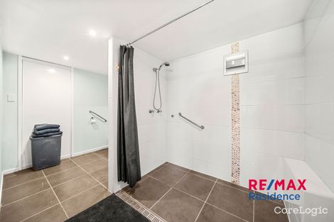 Property photo of 69 Roseneath Parade Wynnum West QLD 4178