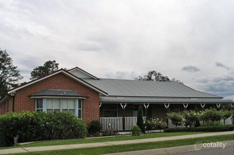 17 Springvale Cct, Cameron Park, NSW 2285