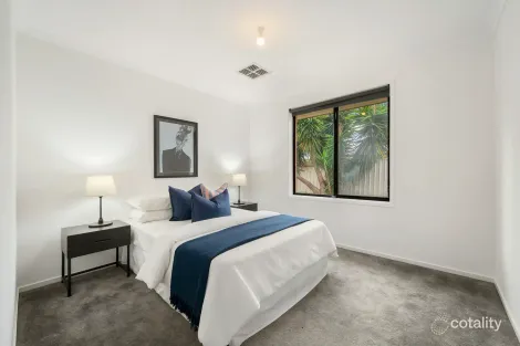Property photo of 1 Pintillo Court Burton SA 5110