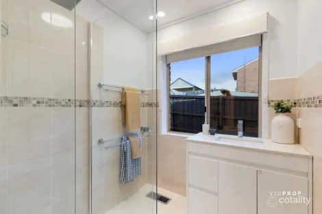 Property photo of 14 Yellowstone Close Rowville VIC 3178