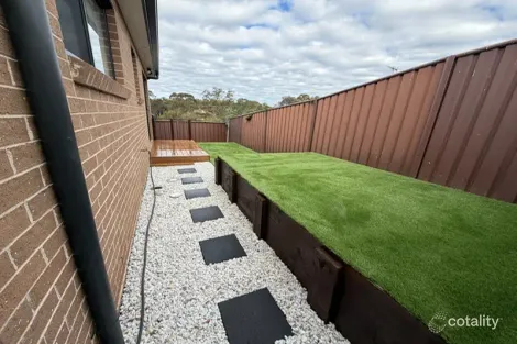 Property photo of 20 Lillyvicks Crescent Ambarvale NSW 2560
