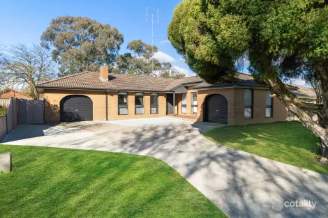 18 Avoca Cres, Alfredton, VIC 3350