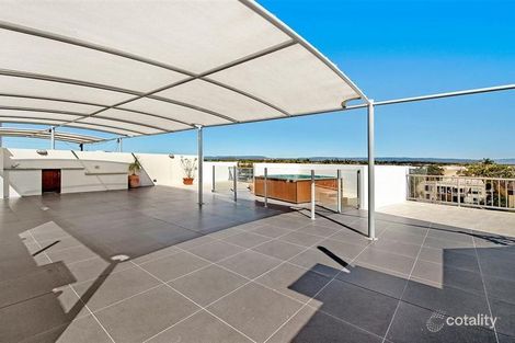 8/18 Canal Ave, Runaway Bay, QLD 4216