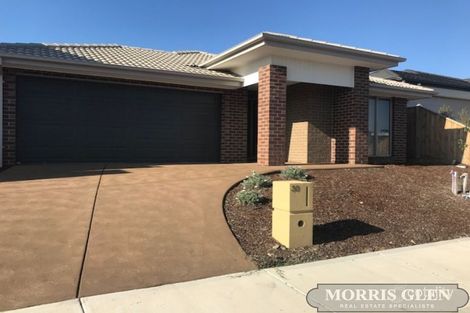 30 Arlington Park Pde, Mickleham, VIC 3064