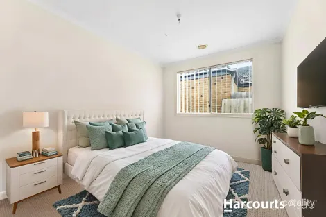 Property photo of 9 Carabott Place Berwick VIC 3806