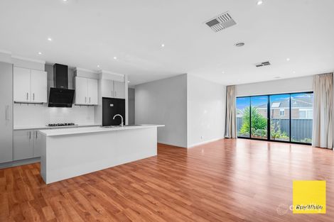 Property photo of 1/7 Bridlepath Drive Truganina VIC 3029