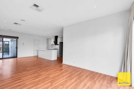 Property photo of 1/7 Bridlepath Drive Truganina VIC 3029