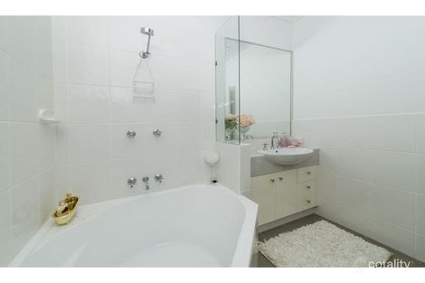 Property photo of 2/10 Comore Drive Varsity Lakes QLD 4227