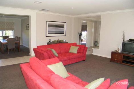 Property photo of 57 Faversham Avenue Lake Gardens VIC 3355