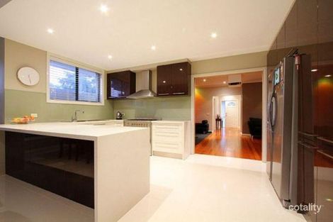 Property photo of 40 Carroll Crescent Mill Park VIC 3082