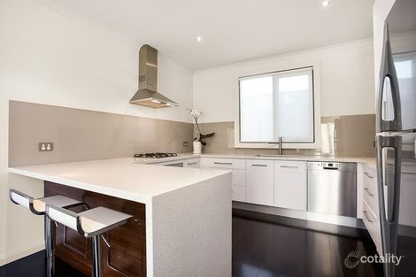 Property photo of 2/127 Ormond Esplanade Elwood VIC 3184