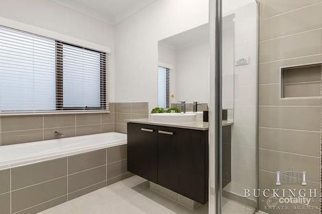 Property photo of 32 Resolution Circuit Doreen VIC 3754