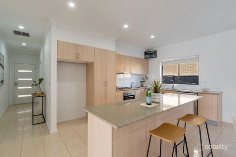 Property photo of 31 Evergreen Crescent Craigieburn VIC 3064