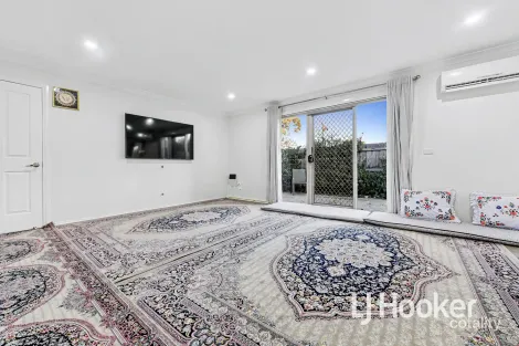 Property photo of 22 Sunbird Avenue Cranbourne VIC 3977