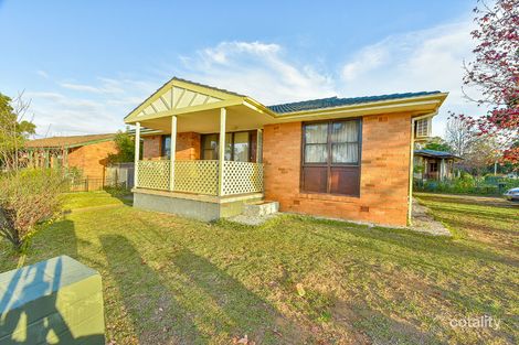 Property photo of 1 Hakea Place Macquarie Fields NSW 2564