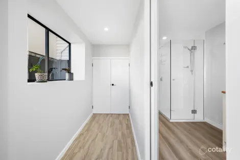 Property photo of 9 Eltham Place Claremont TAS 7011