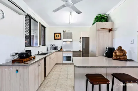 Property photo of 91 Cunningham Street Urangan QLD 4655