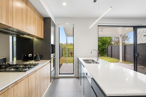 14/8 Ben Dalley Dr, Helensvale, QLD 4212