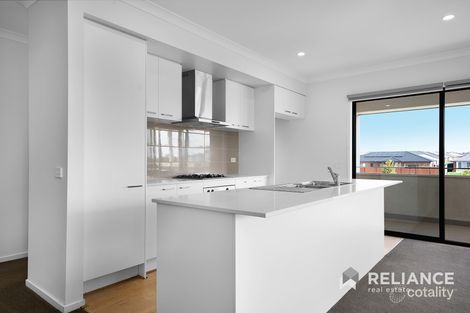 Property photo of 17 Duclair Avenue Werribee VIC 3030