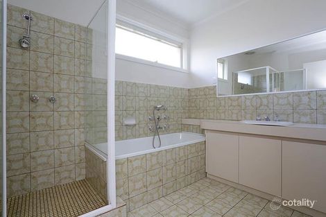 Property photo of 2 Baxter Court Mount Waverley VIC 3149