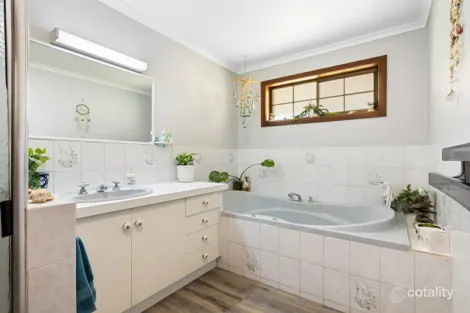 Property photo of 74 Eagle Point Road Eagle Point VIC 3878