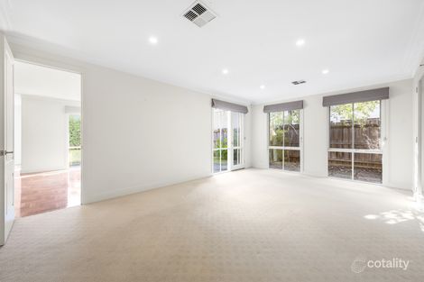 Property photo of 8 Leaburn Avenue Caulfield North VIC 3161
