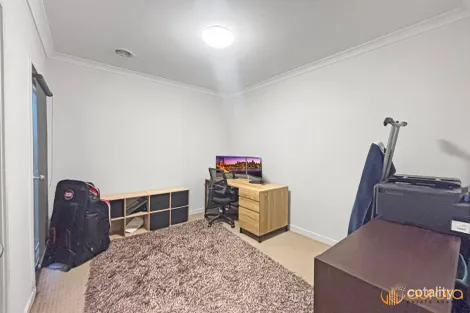 Property photo of 14 Mill Circuit Clyde North VIC 3978