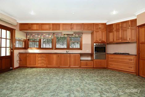 Property photo of 10 Lydwin Crescent East Toowoomba QLD 4350
