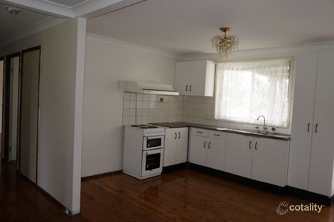 Property photo of 24 Comberford Close Prairiewood NSW 2176