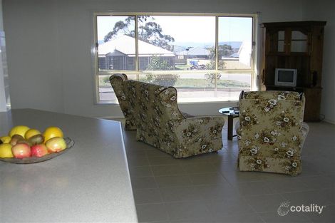 Property photo of 2 Choice Place Gisborne VIC 3437