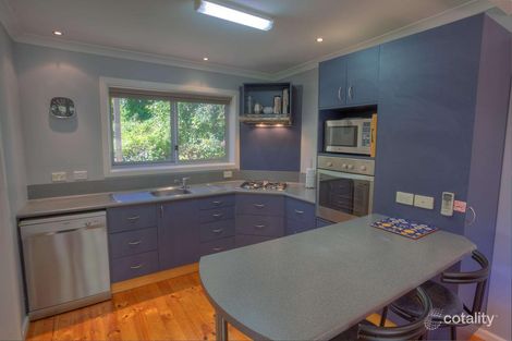 6 Bakers Gully Rd, Bright, VIC 3741